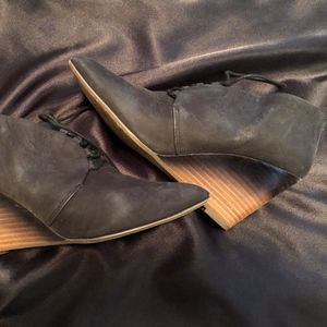 Ombre heeled booties